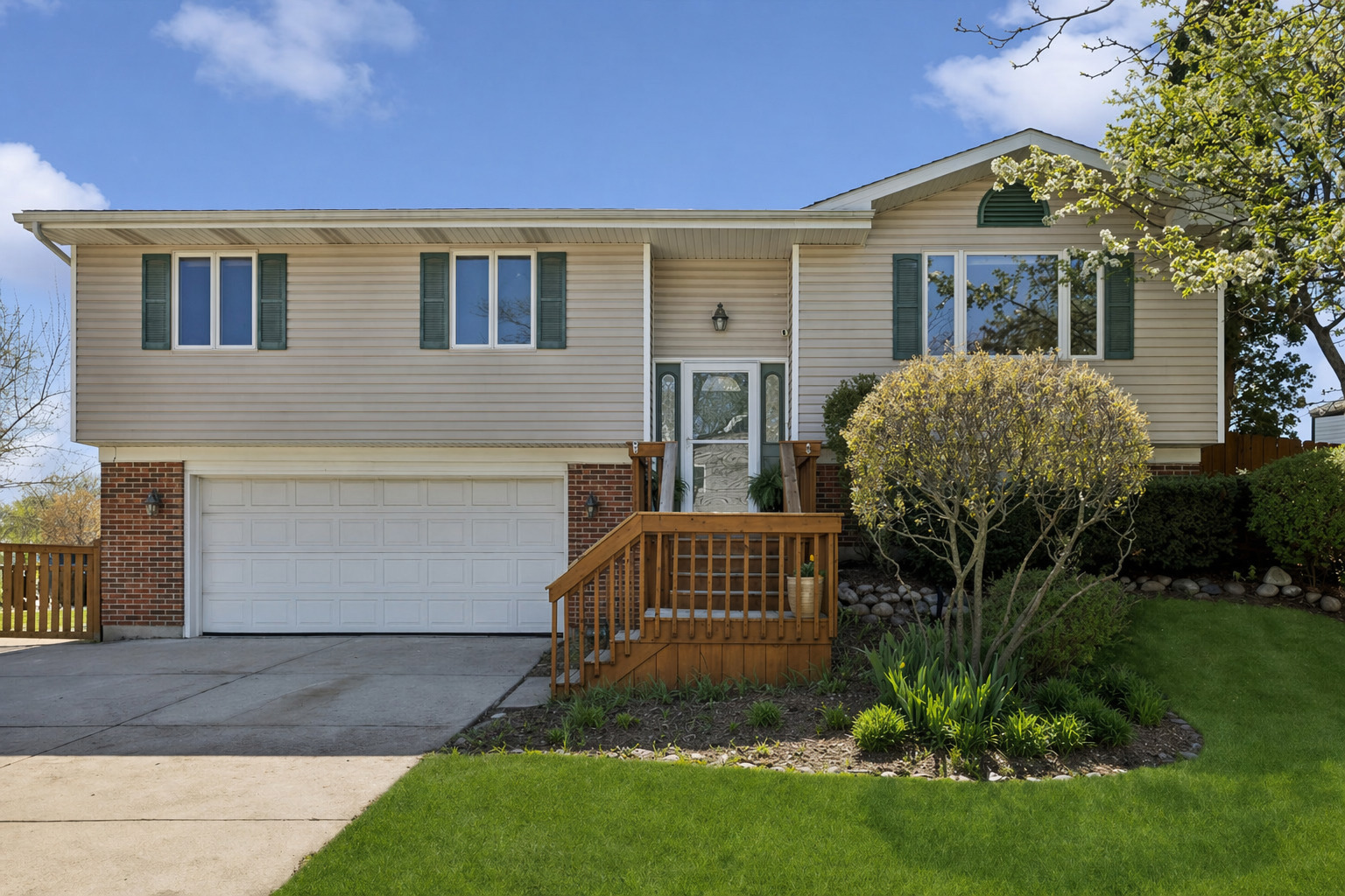 4140 Portage Lane Hoffman Estates, IL 60192 - Photo 3 of 29