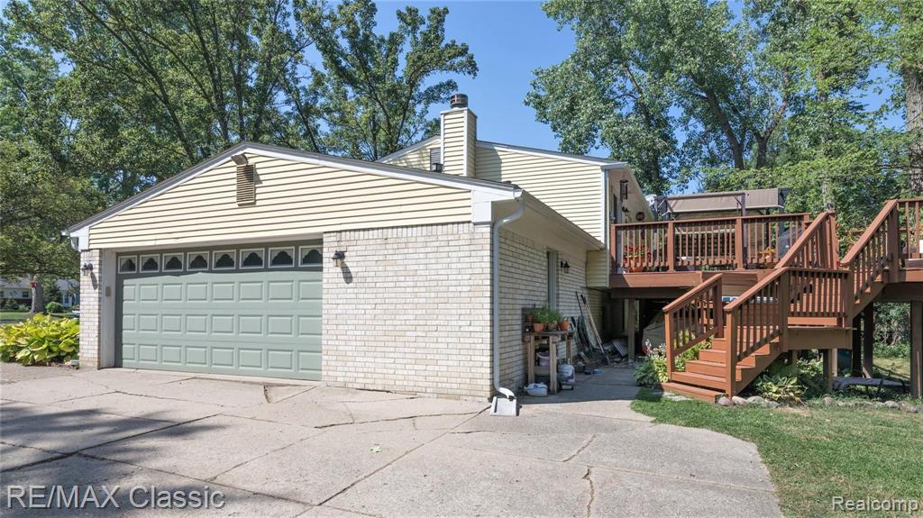 24712 Springbrook Drive Farmington, MI 48336 - Photo 4 of 46
