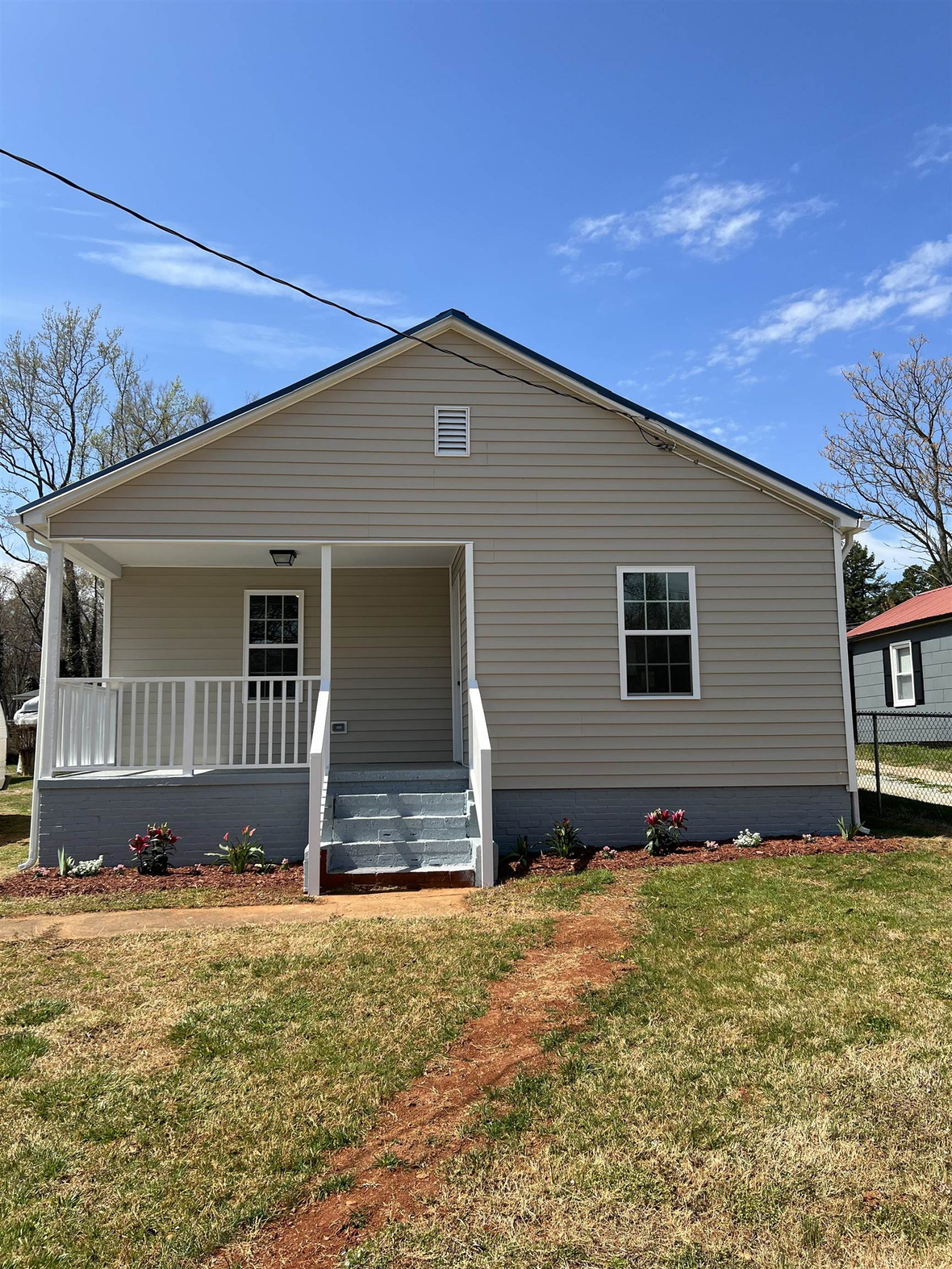 1273 Pointer Street Roxboro, NC 27573 - Photo 2 of 17 Photo 2