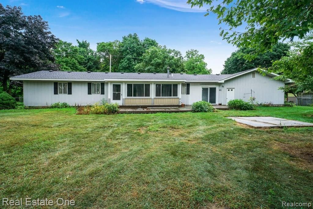 14660 Hoeft Road Belleville, MI 48111 - Photo 22 of 25