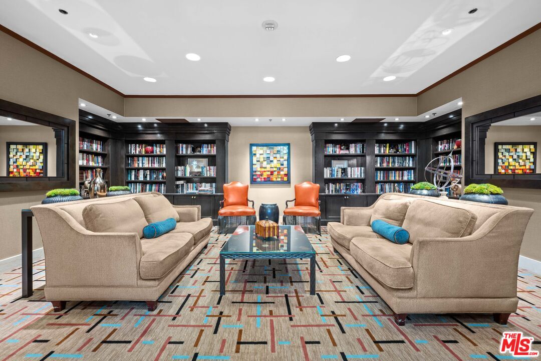 10724 Wilshire Boulevard, Unit 703 Los Angeles, CA 90024 - Photo 4 of 37