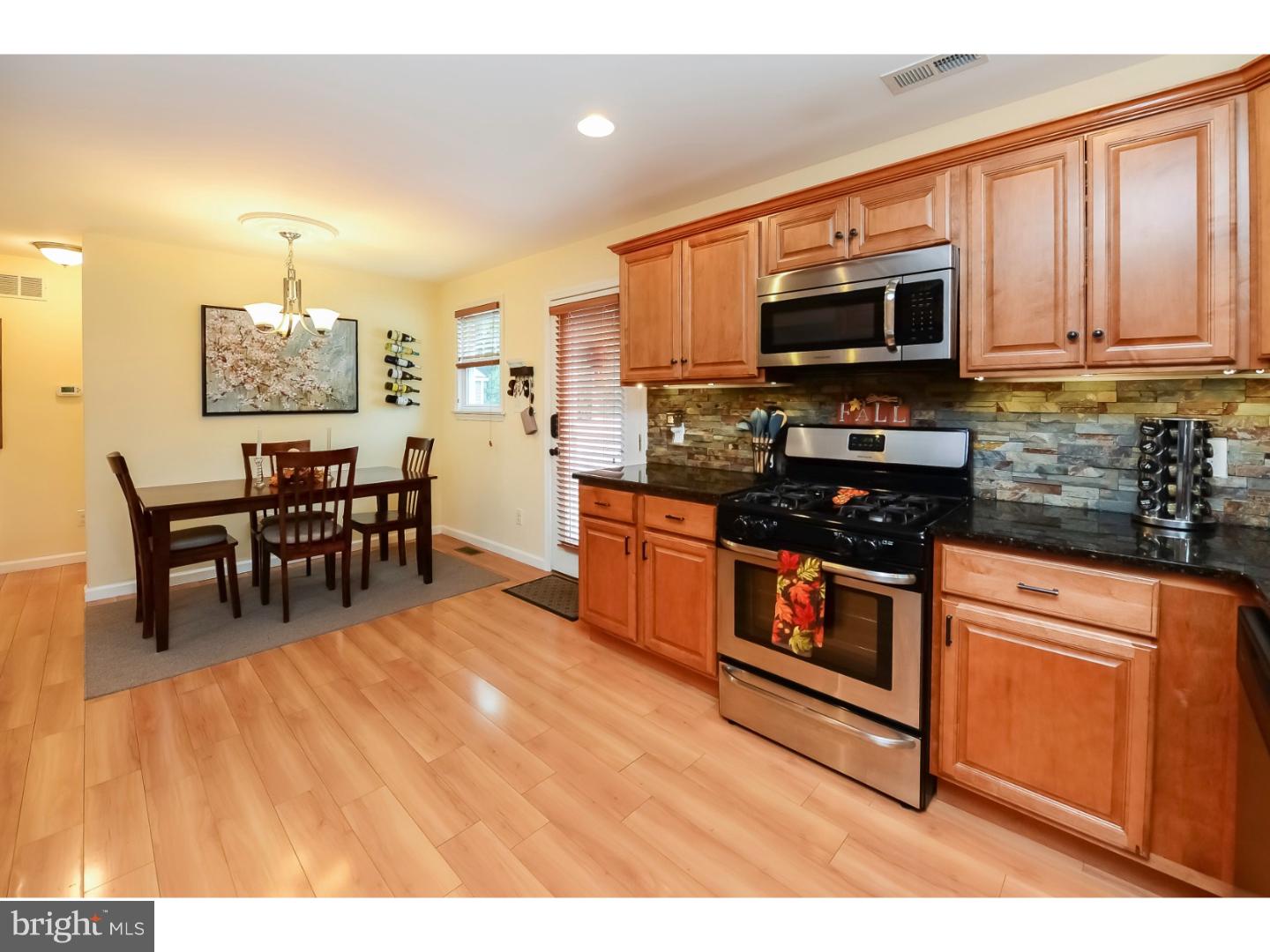 933 Clements Bridge Road Barrington, NJ 08007 - Photo 9 of 24 Kitchen