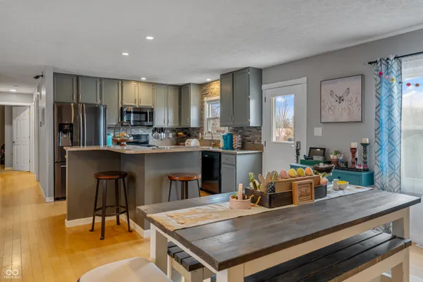 $599,900 | 17975 East County Road 365 North, Hope, IN 47246