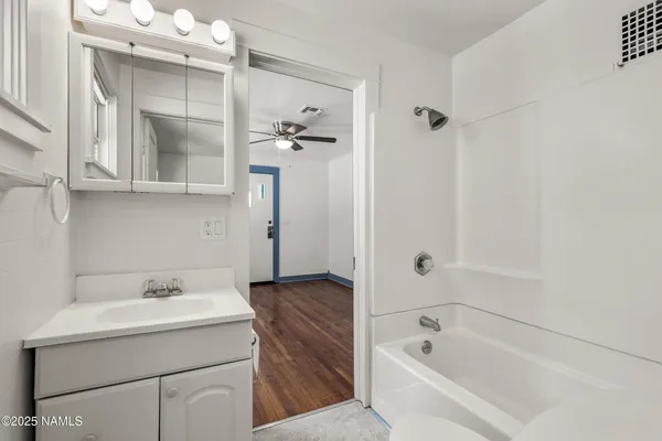 $2,200 | 12 West Columbus Avenue, Flagstaff, AZ 86001