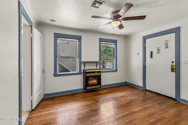 $2,200 | 12 West Columbus Avenue, Flagstaff, AZ 86001