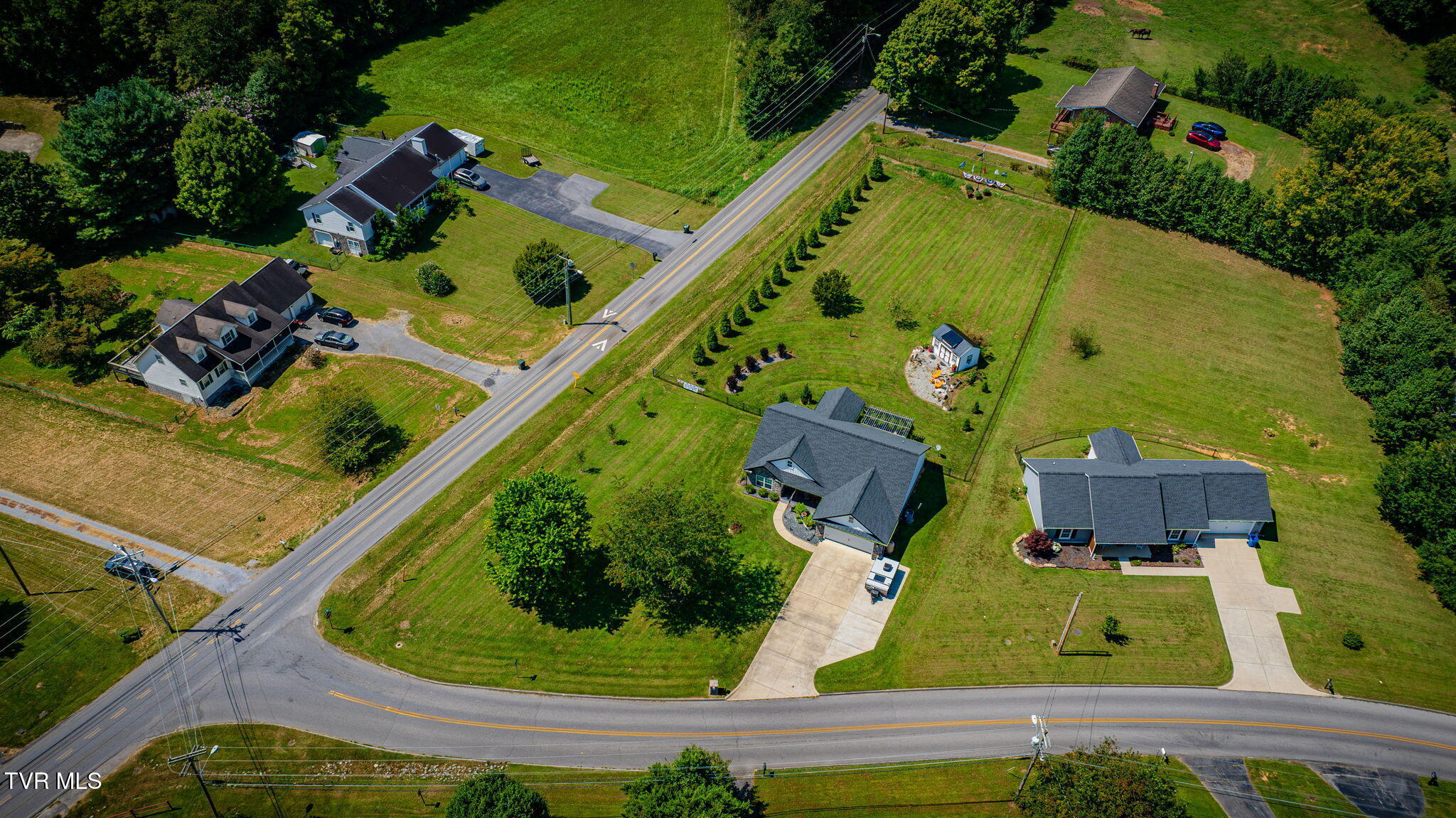 107 Stage Road Jonesborough, TN 37659 - Photo 26 of 32 101