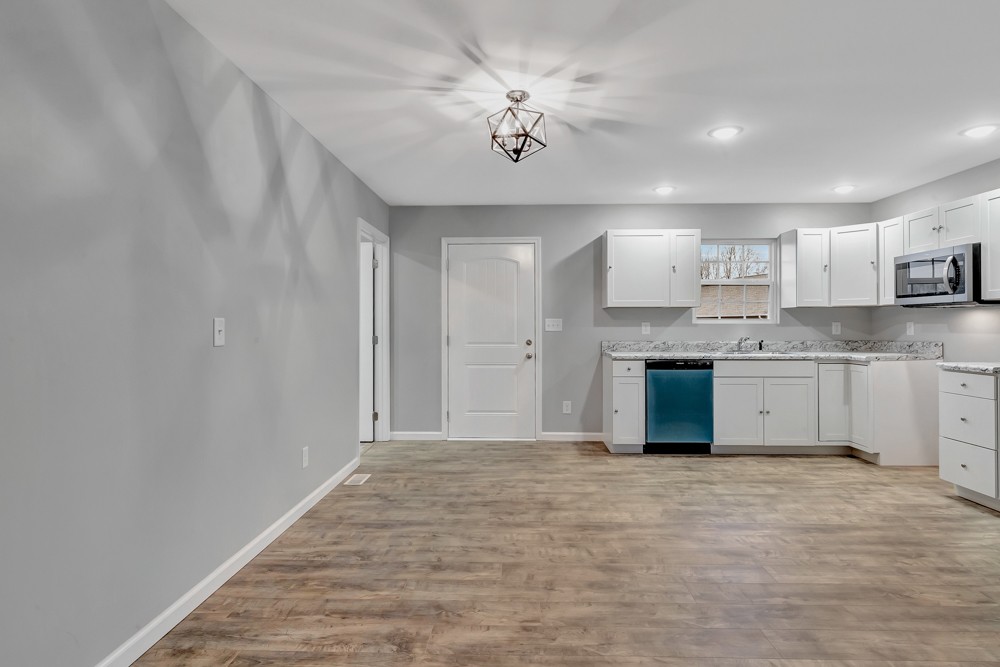 186 Estes Road Smithville, TN 37166 - Photo 6 of 32 Gallery Image 6