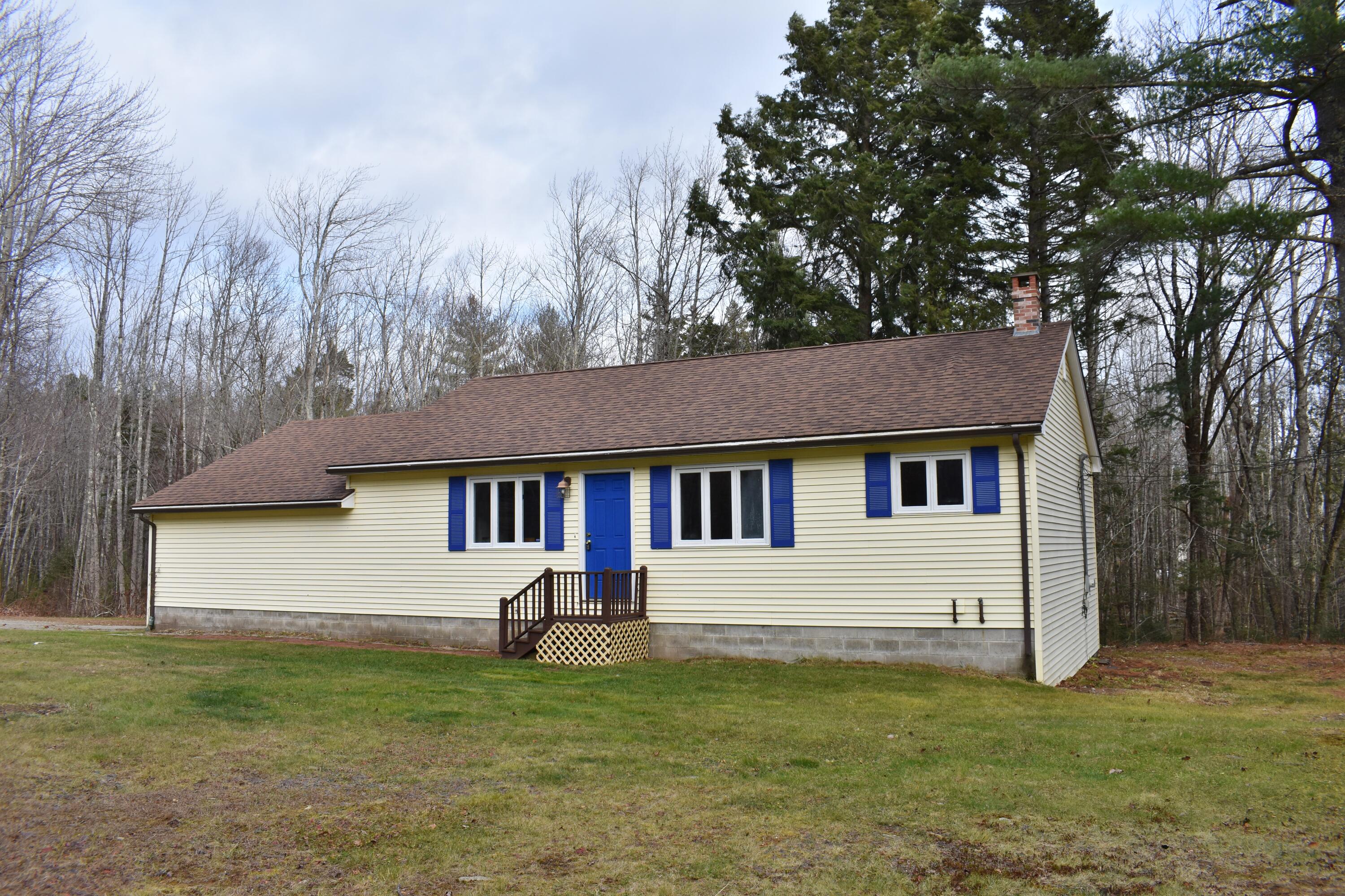 3 Resh Road Searsport, ME 04974 - Photo 1 of 22 DSC_0138