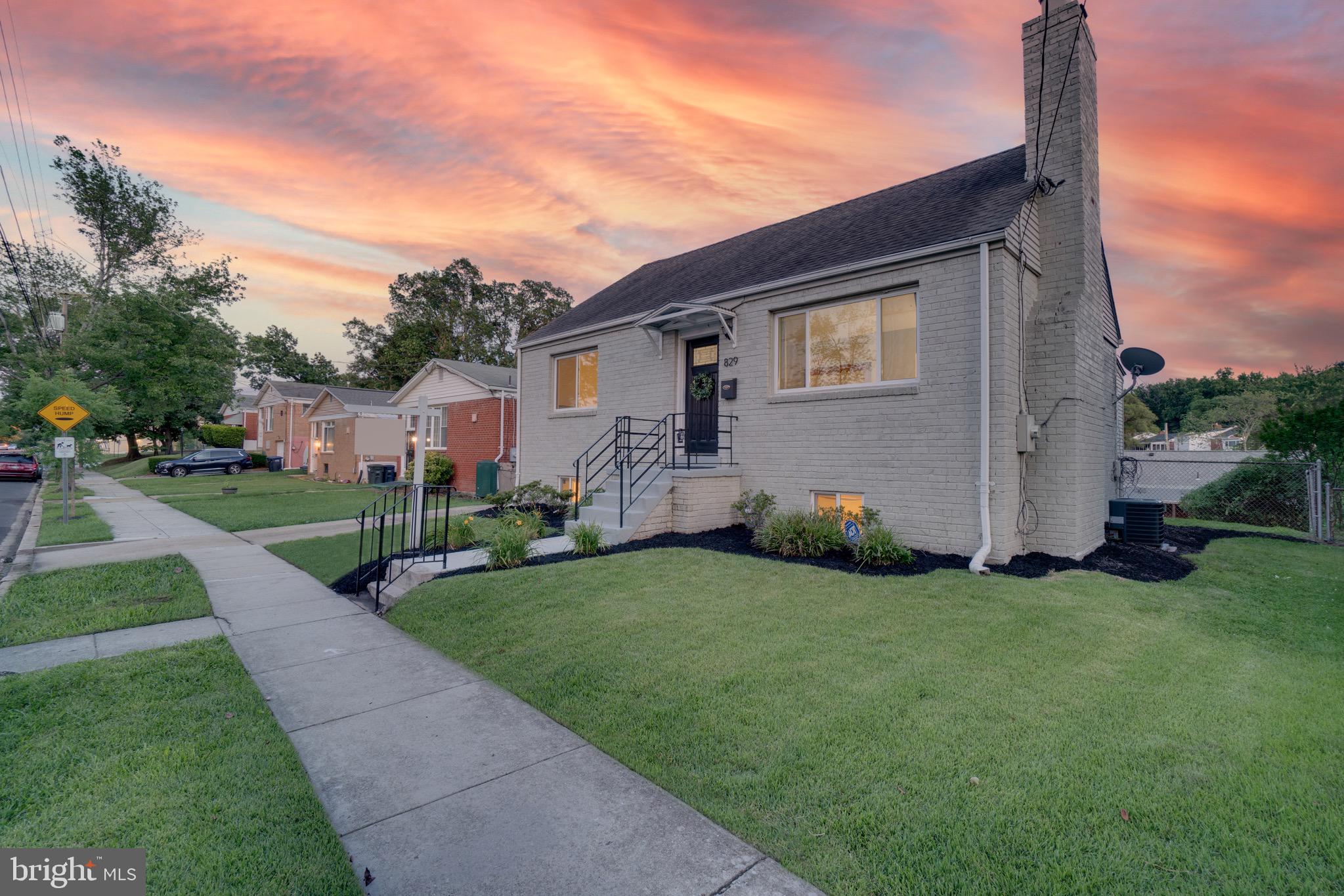 829 Hilltop Terrace Southeast Washington, DC 20019 - Photo 2 of 37