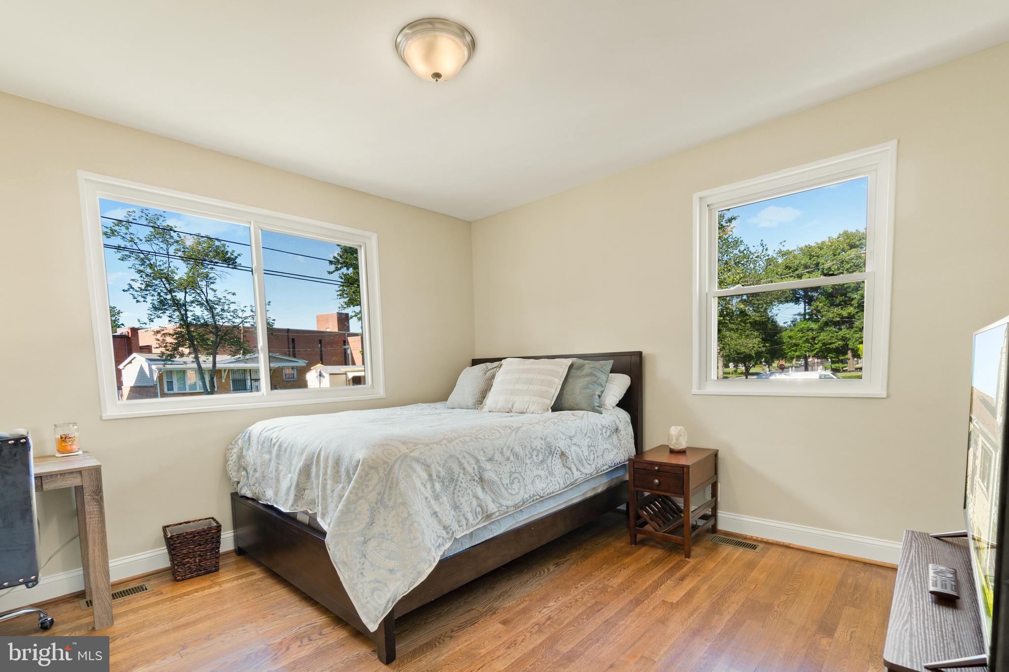 829 Hilltop Terrace Southeast Washington, DC 20019 - Photo 11 of 37