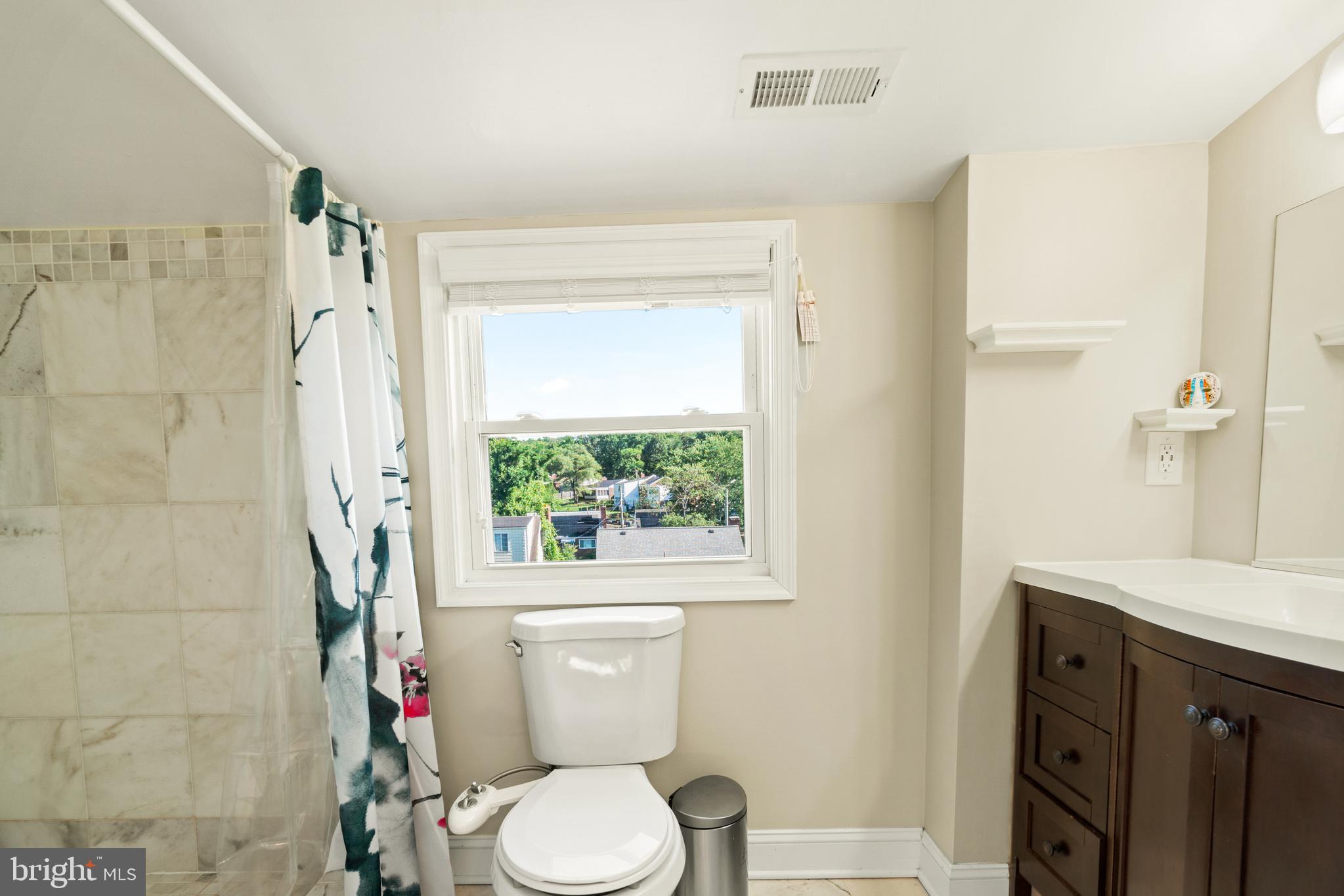 829 Hilltop Terrace Southeast Washington, DC 20019 - Photo 19 of 37