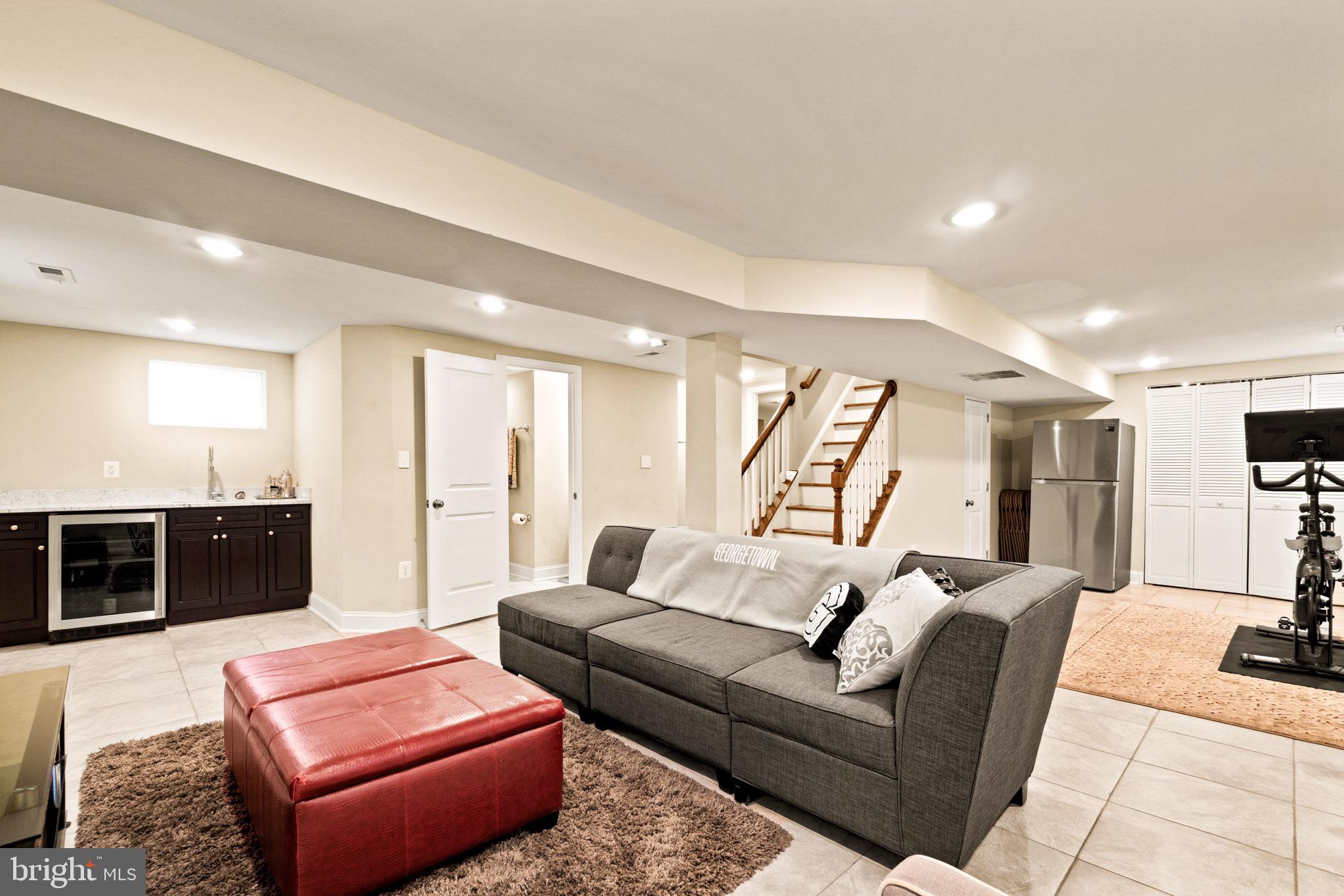 829 Hilltop Terrace Southeast Washington, DC 20019 - Photo 27 of 37