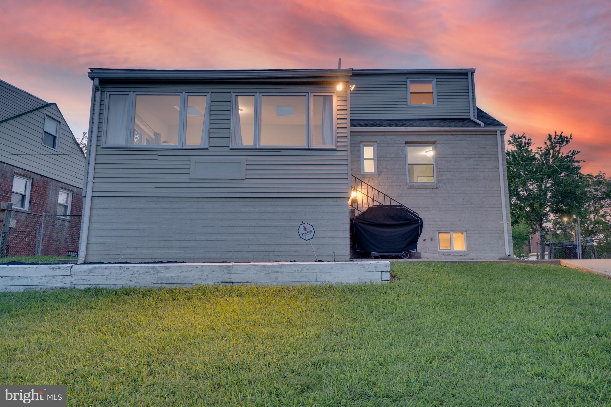 829 Hilltop Terrace Southeast Washington, DC 20019 - Photo 32 of 37