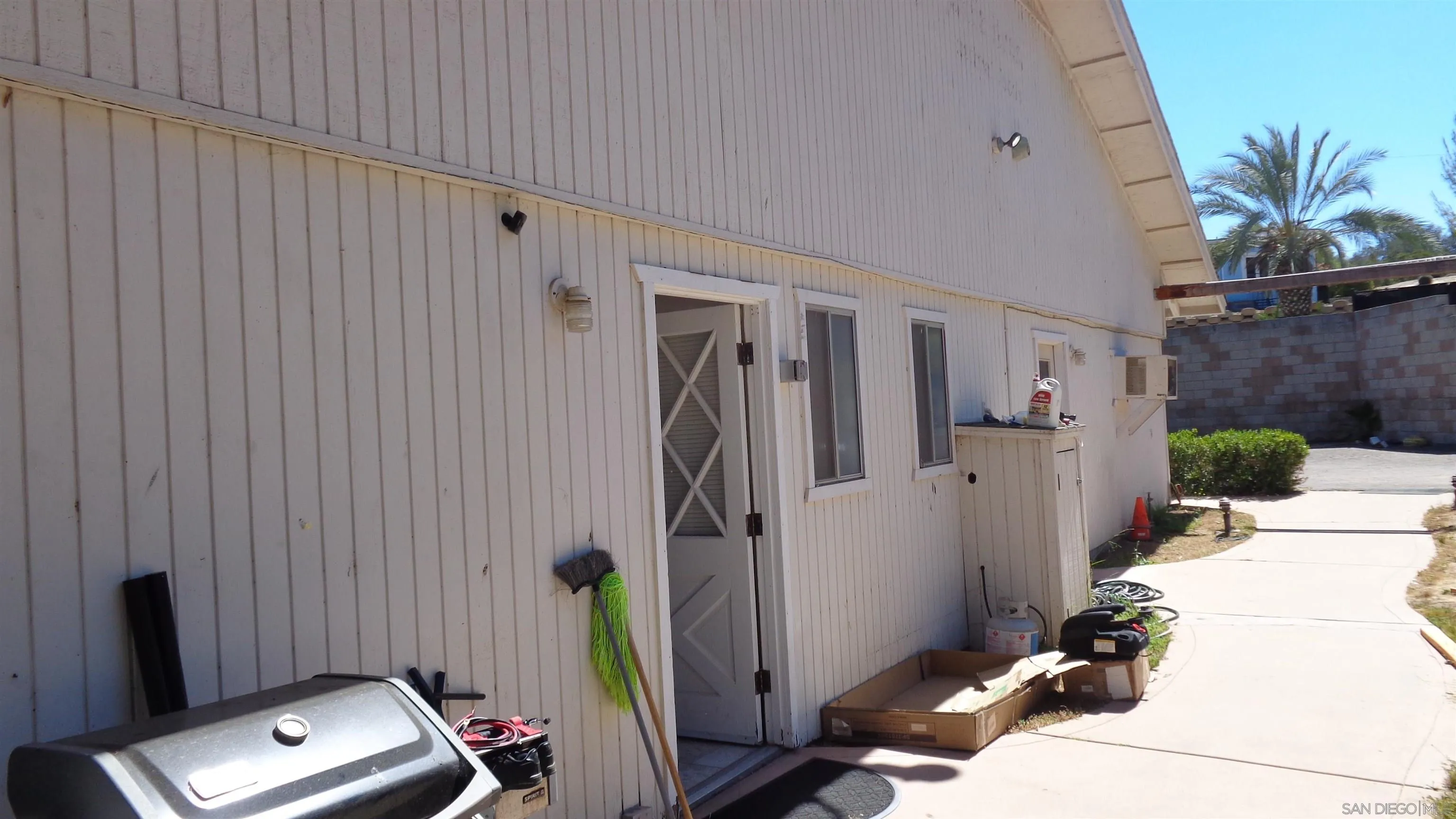 28560 Lilac Road, Unit A Valley Center, CA 92082 - Photo 4 of 19
