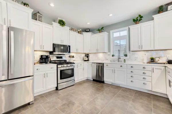 $799,000 | 7395 East Hudson Pointe Road, New Carlisle, IN 46552
