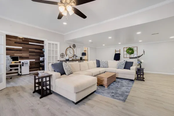 $799,000 | 7395 East Hudson Pointe Road, New Carlisle, IN 46552