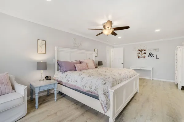 $799,000 | 7395 East Hudson Pointe Road, New Carlisle, IN 46552