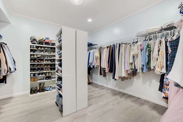 $799,000 | 7395 East Hudson Pointe Road, New Carlisle, IN 46552