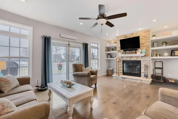 $799,000 | 7395 East Hudson Pointe Road, New Carlisle, IN 46552