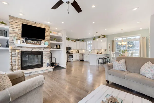 $799,000 | 7395 East Hudson Pointe Road, New Carlisle, IN 46552