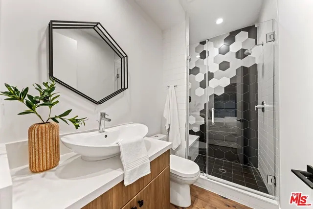 $4,495,000 | 3214 Stoner Avenue, Los Angeles, CA 90066