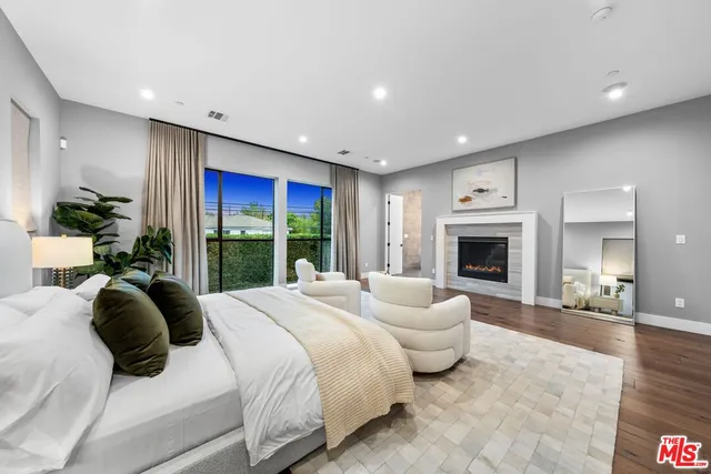 $4,495,000 | 3214 Stoner Avenue, Los Angeles, CA 90066