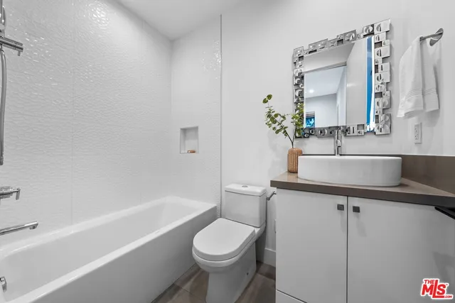 $4,495,000 | 3214 Stoner Avenue, Los Angeles, CA 90066