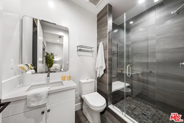 $4,495,000 | 3214 Stoner Avenue, Los Angeles, CA 90066