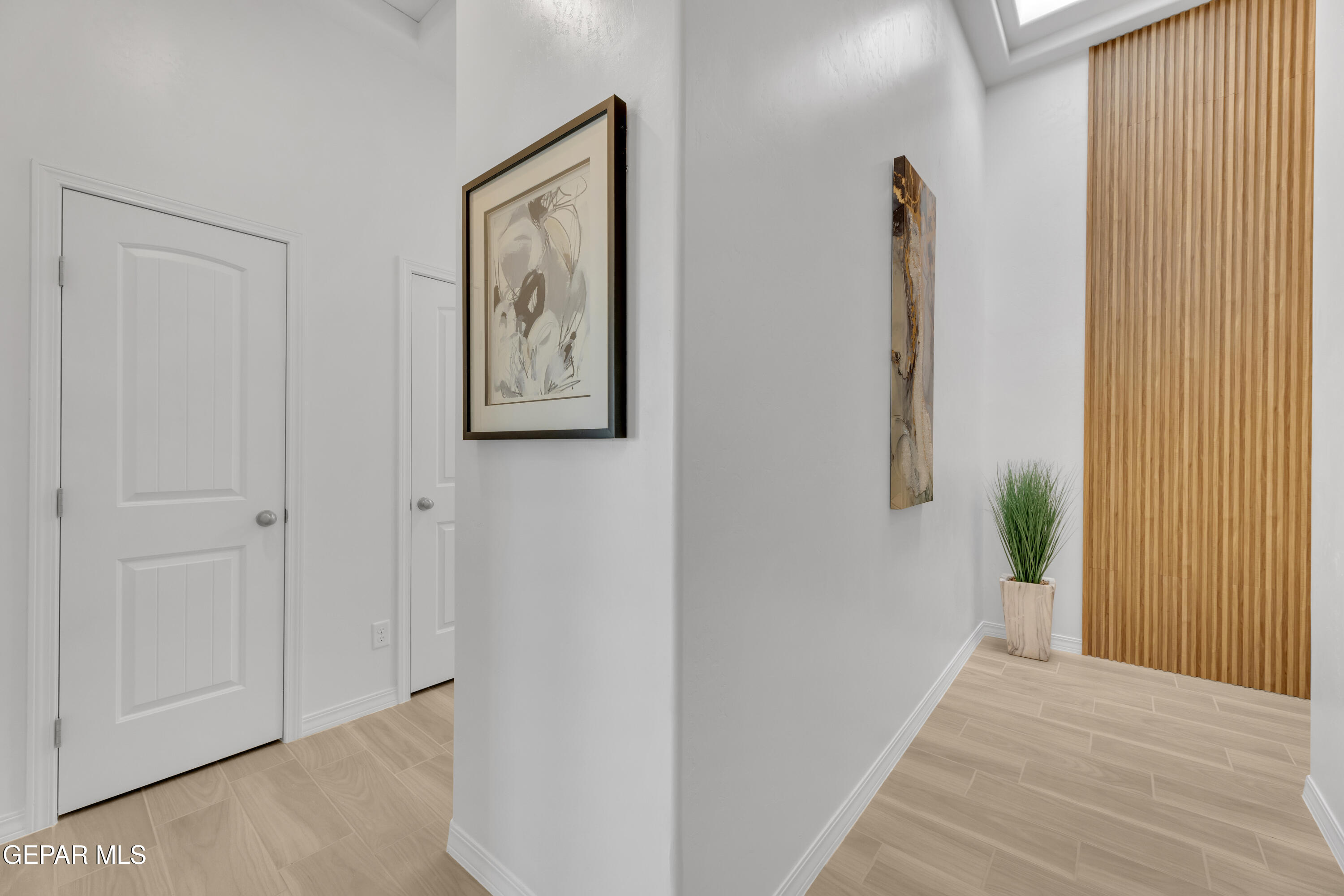 6035 Summer Ridge Santa Teresa, NM 88008 - Photo 45 of 49 a view of a hallway with closet