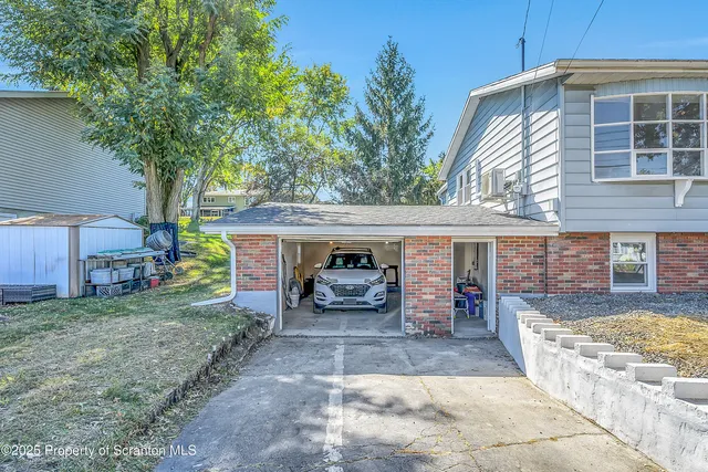 $329,900 | 604 Marjorie Drive, Dunmore, PA 18512