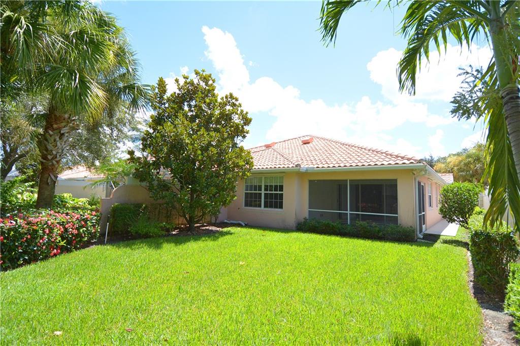 823 Southwest Balmoral Trace Stuart, FL 34997 - Photo 11 of 33 Gallery Image 11