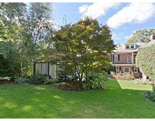 38 Hobart Road Newton, MA 02459 - Photo 3 of 4