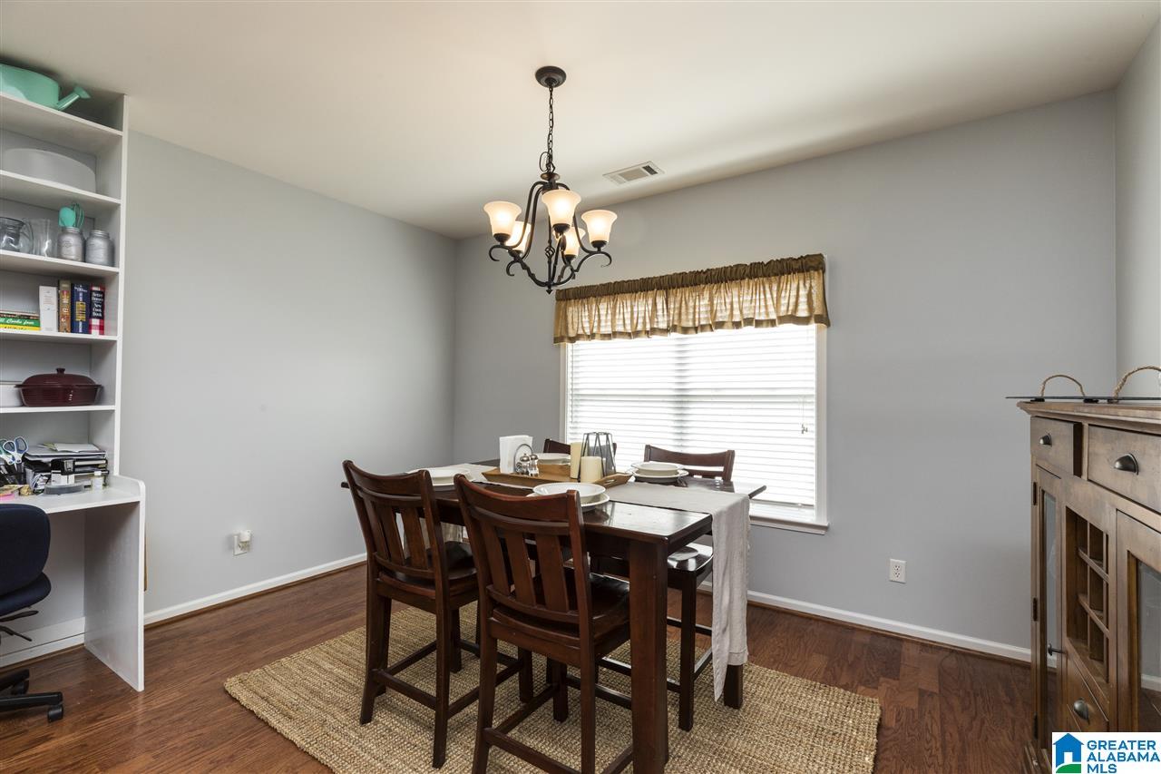 991 Valley Circle Leeds, AL 35094 - Photo 8 of 29
