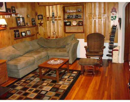 467 Evergreen Road Leechburg, PA 15656 - Photo 3 of 8 Den/Family/Great Room.