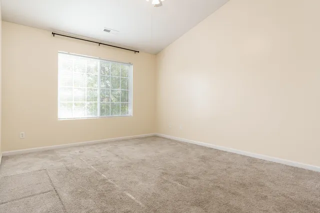 $160,000 | 6538 Commonwealth Drive, Loves Park, IL 61111