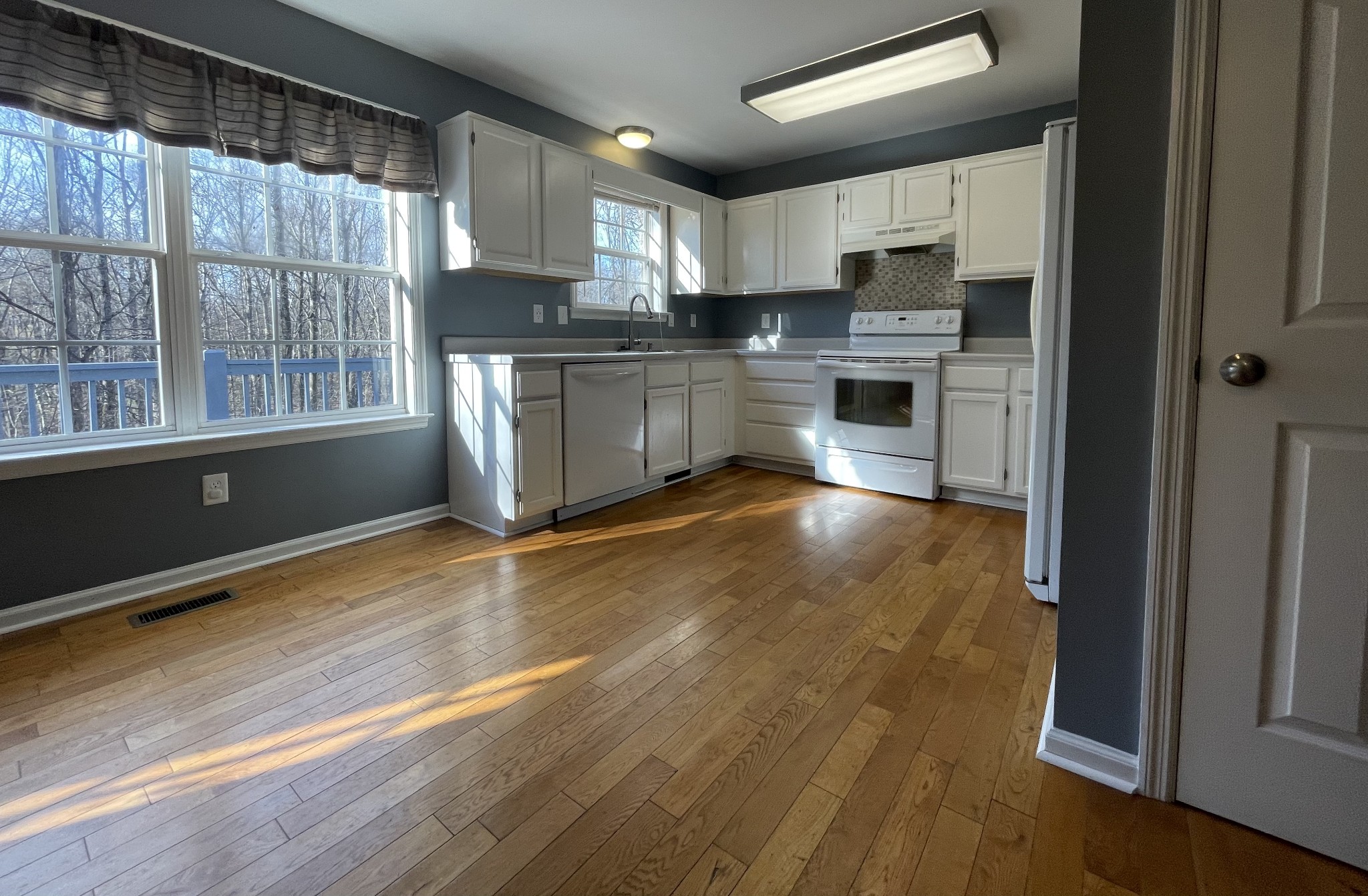 129 Robinson Road Dickson, TN 37055 - Photo 12 of 27 Gallery Image 12