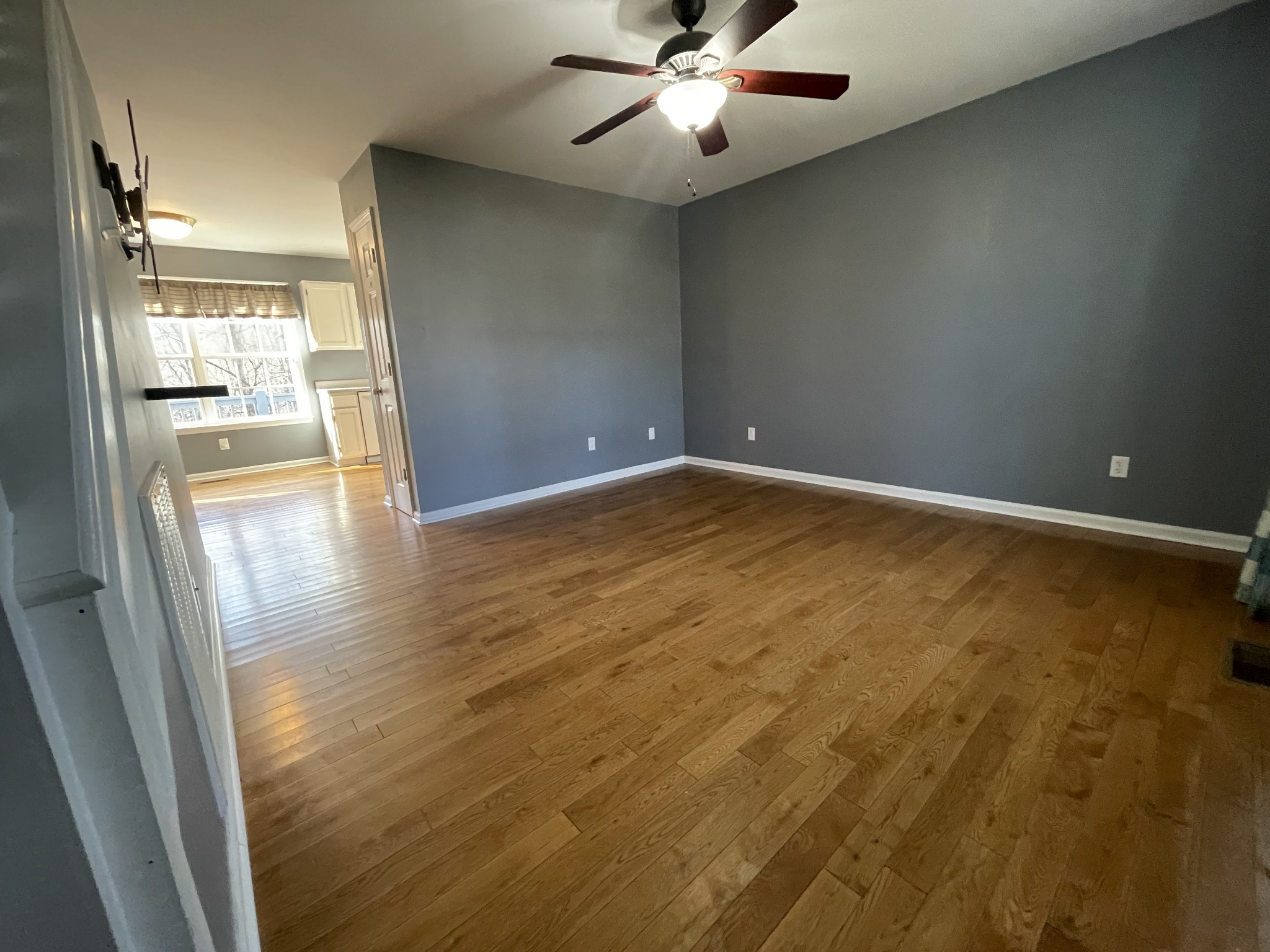 129 Robinson Road Dickson, TN 37055 - Photo 8 of 27 Gallery Image 8