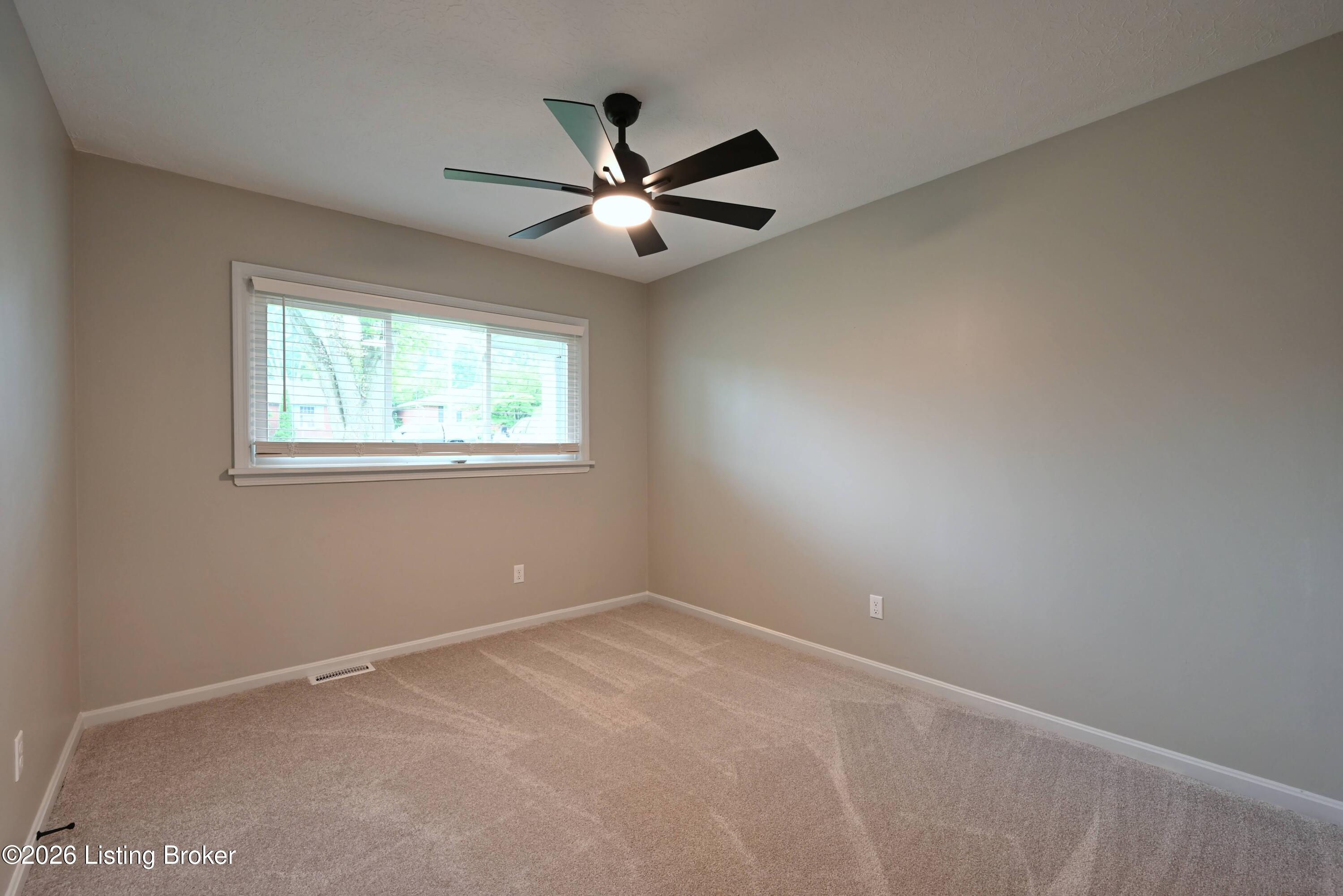 5921 BlueStone Road Louisville, KY 40219 - Photo 18 of 54 DSC_5627