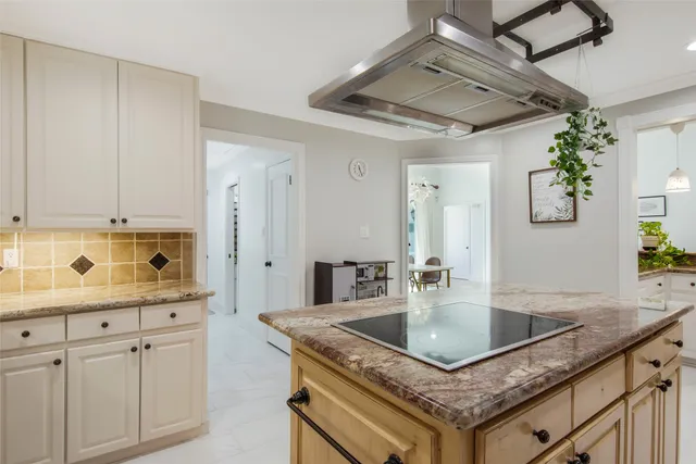 $6,500 | 354 Tealwood Drive, Houston, TX 77024