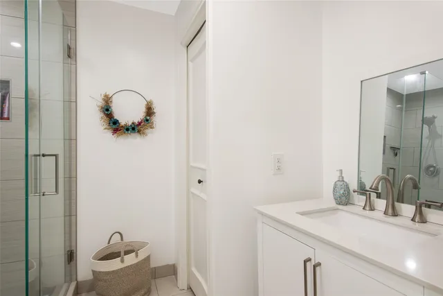 $6,500 | 354 Tealwood Drive, Houston, TX 77024