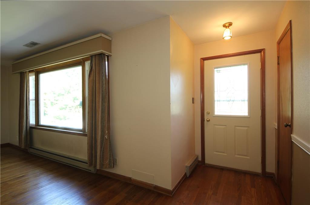 5726 South High School Road Indianapolis, IN 46221 - Photo 12 of 13 Gallery Image 12