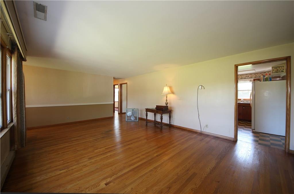 5726 South High School Road Indianapolis, IN 46221 - Photo 4 of 13 Gallery Image 4