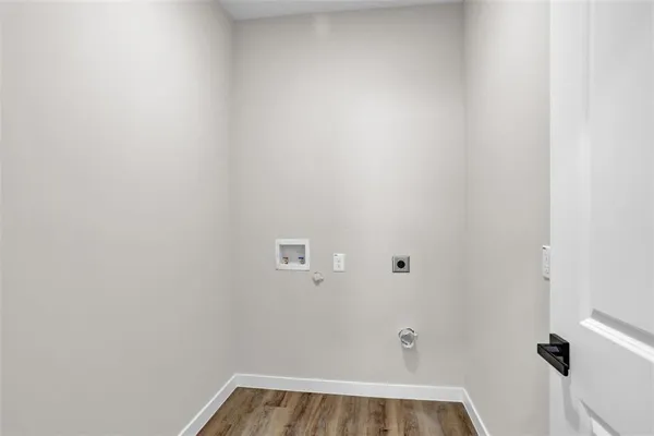 $1,600 | 705 East Hanna Street, Denison, TX 75021