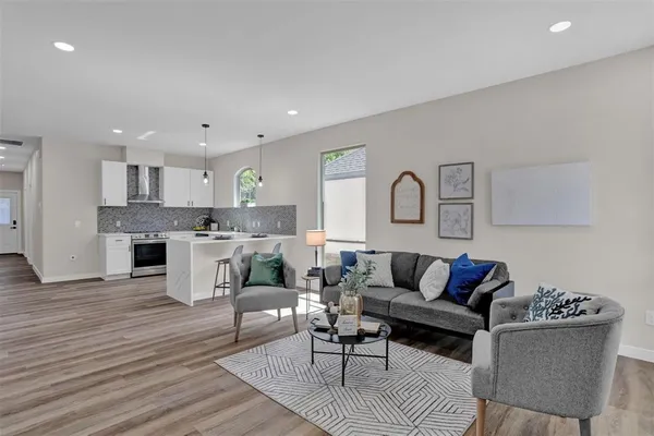 $1,600 | 705 East Hanna Street, Denison, TX 75021