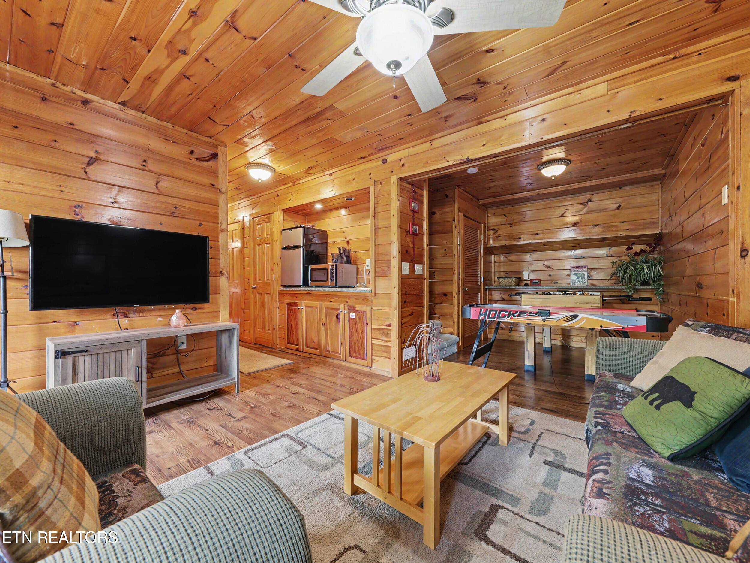 1629 Little Cabin Loop Pigeon Forge, TN 37862 - Photo 22 of 59 21_img_8623