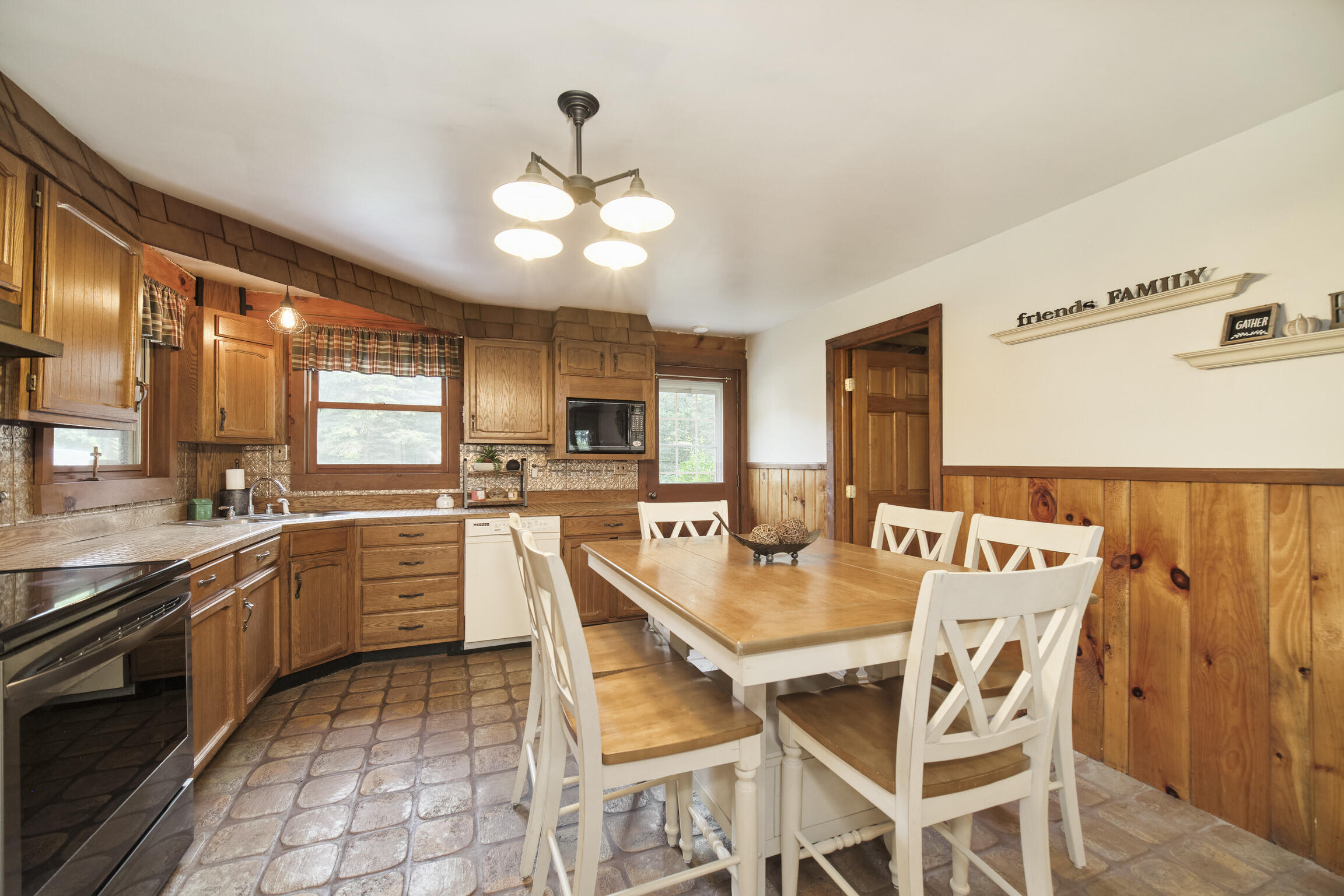1384 Olson Road Manistee, MI 49660 - Photo 25 of 72 Kitchen