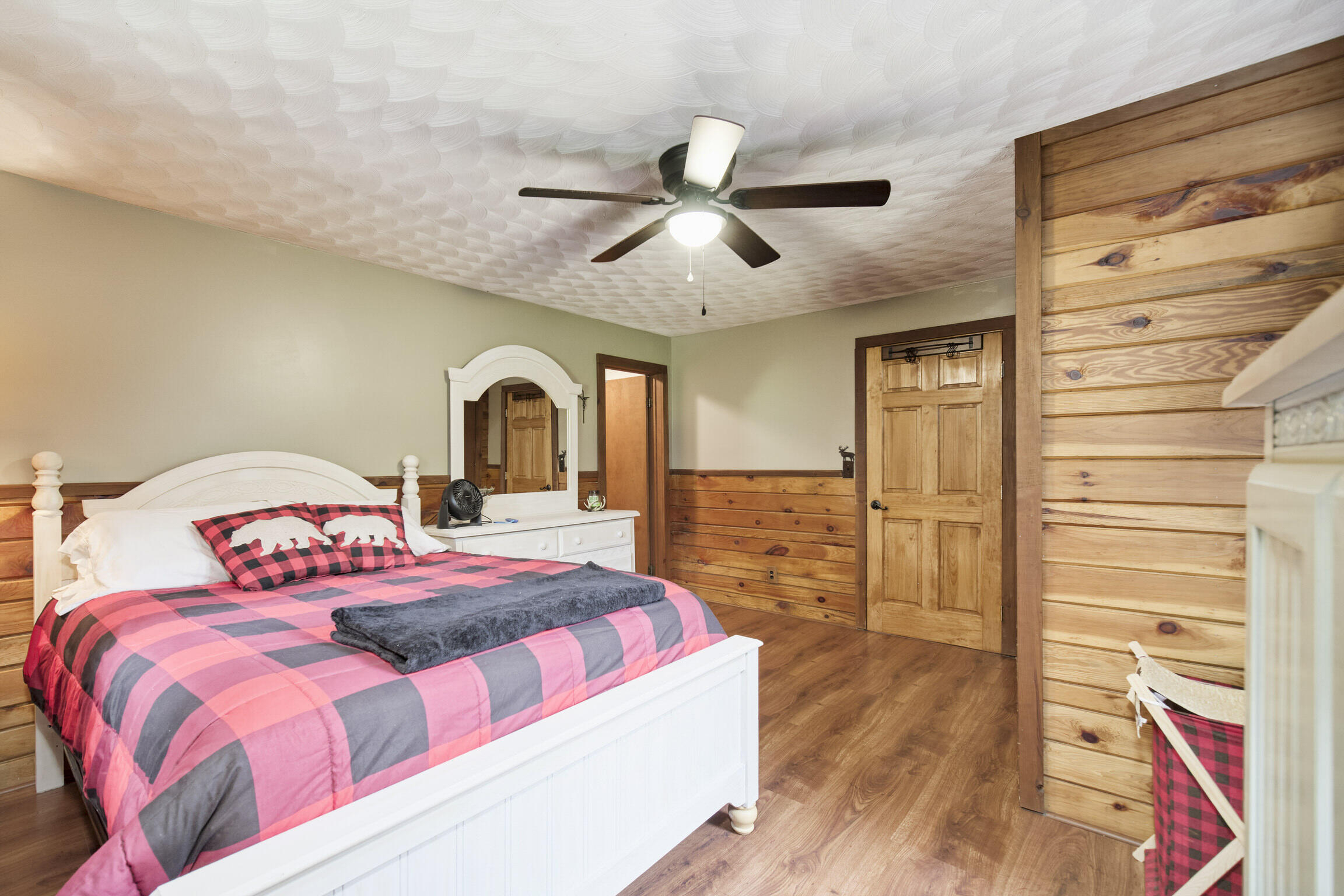 1384 Olson Road Manistee, MI 49660 - Photo 28 of 72 Primary Bedroom