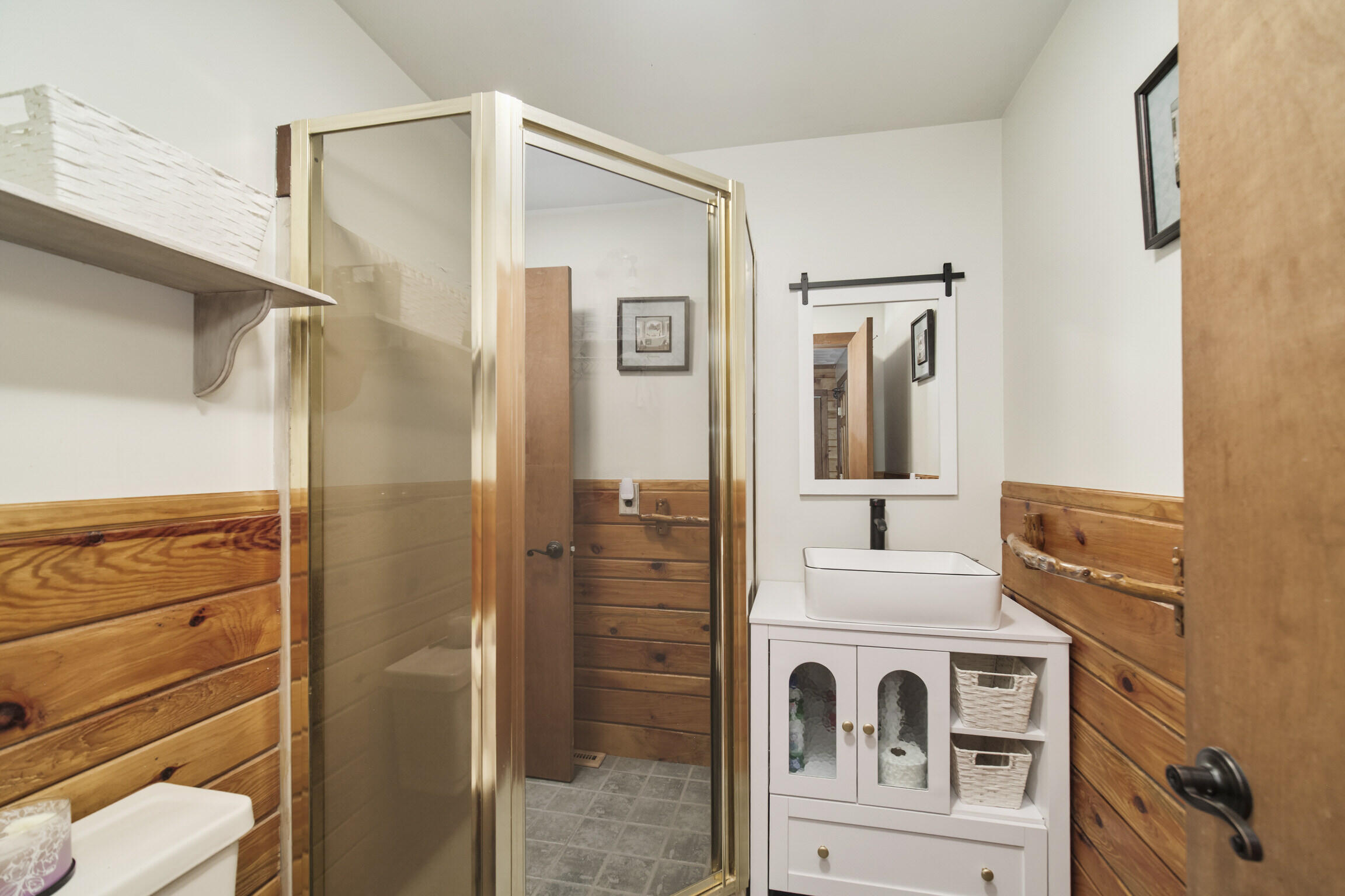 1384 Olson Road Manistee, MI 49660 - Photo 30 of 72 Primary Bathroom