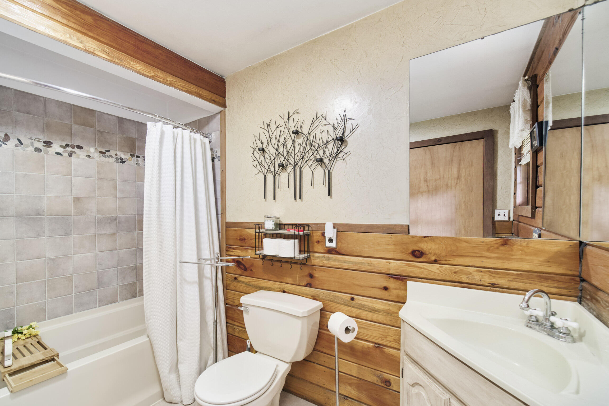 1384 Olson Road Manistee, MI 49660 - Photo 35 of 72 Bathroom