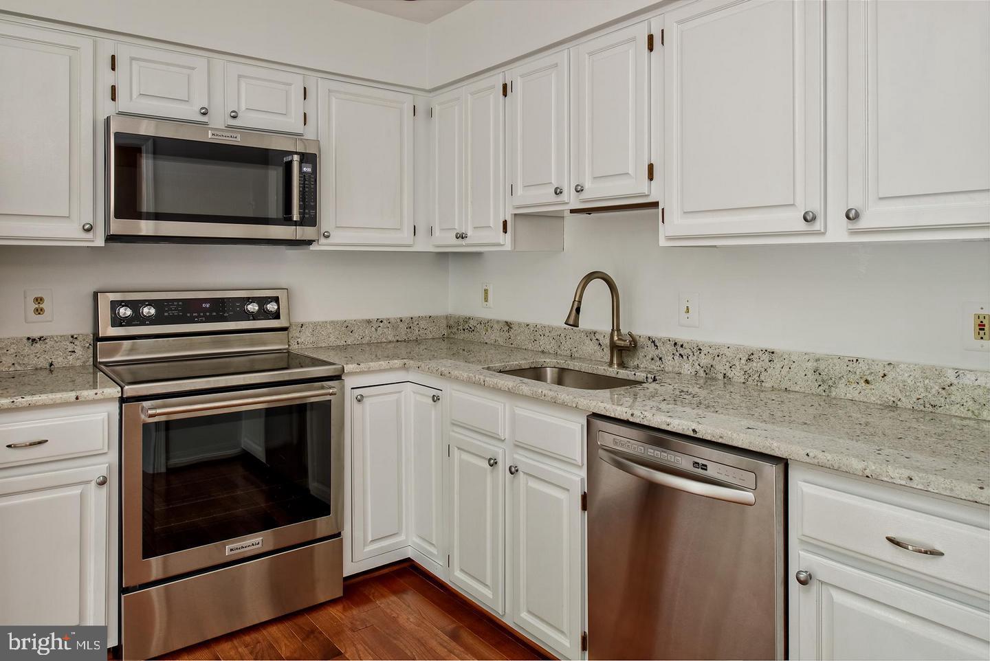 11729 Great Owl Circle Reston, VA 20194 - Photo 2 of 10